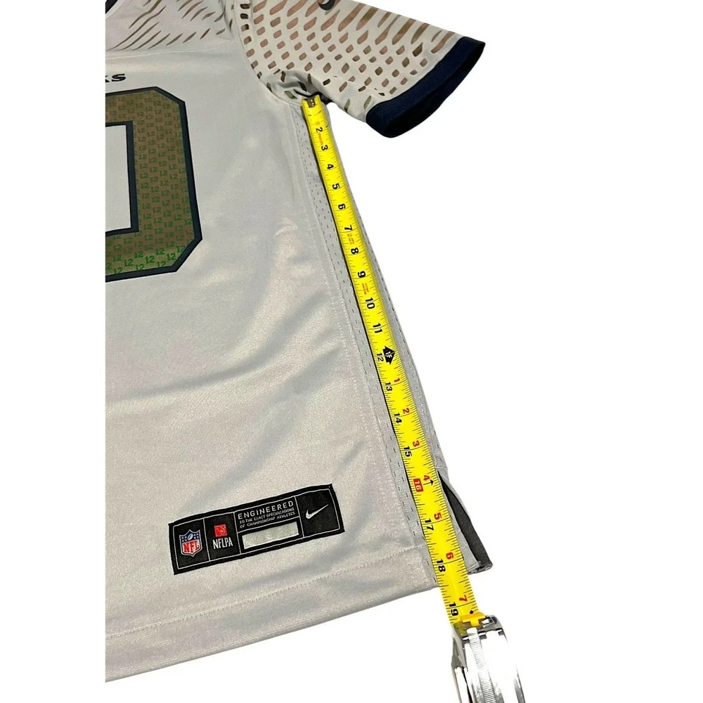 Nike new tags